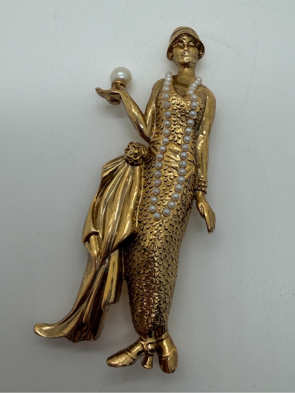 Gold tone flapper girl brooch